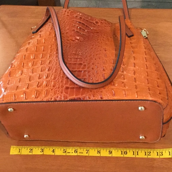 alligator grain cowhide purse. Rich caramel.
Lovely - Picture 5 of 8